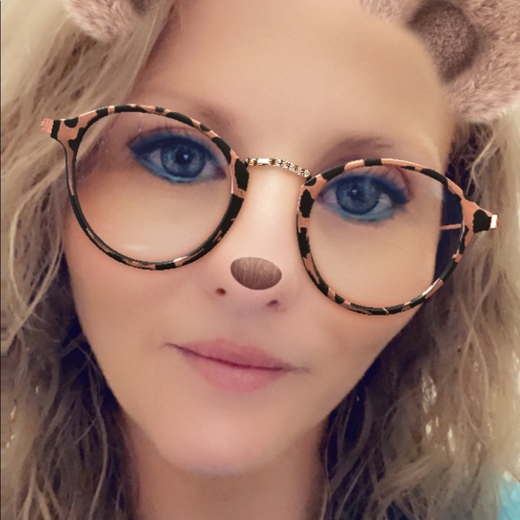 Meet your Posher, Crystal - Picture 1 of 1